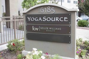 Yoga+KW Monument
