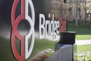 Bridge Bank Monument - Day